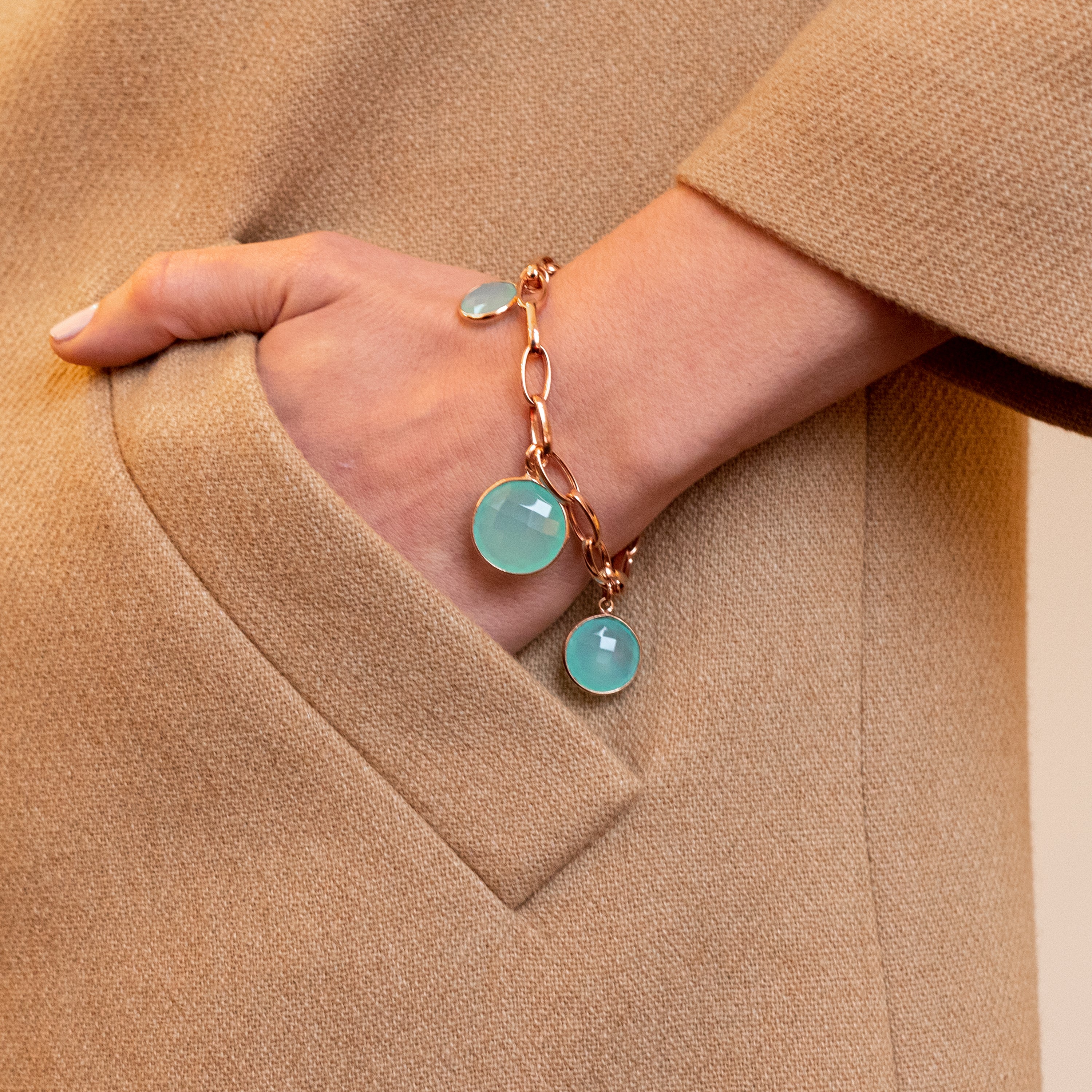 CYNTHIA ARMBAND blauer Chalzedon