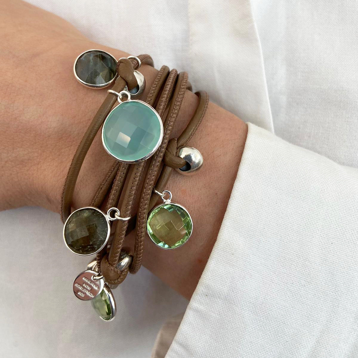 BEVEN ARMBAND NOUGAT SILBER