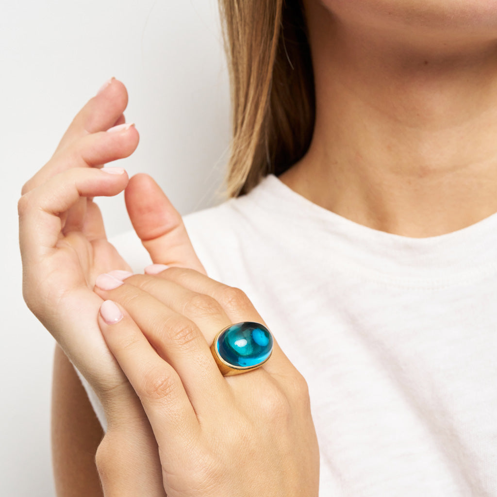 SHILA RING CABOUCHON BLUE TOPAZ